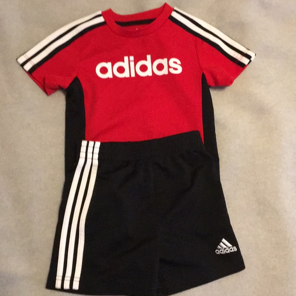 12 m Adidas short set